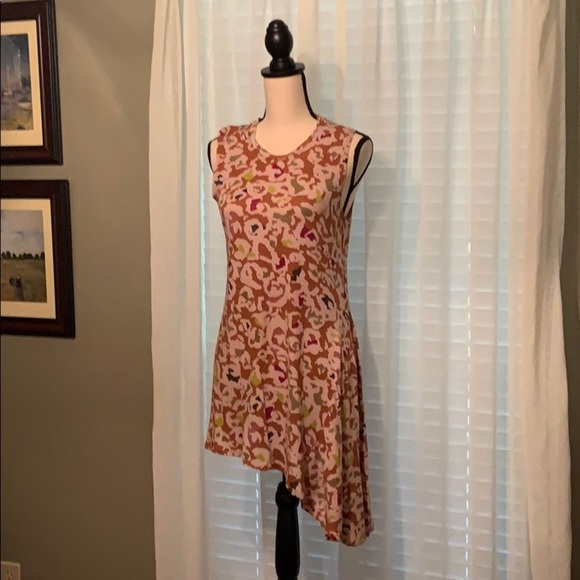 159. LOGO Layers sleeveless tee.  Stylish camp pattern - Picture 3 of 5